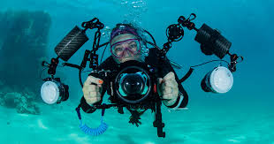 UNDER WATER STILL CAMERA